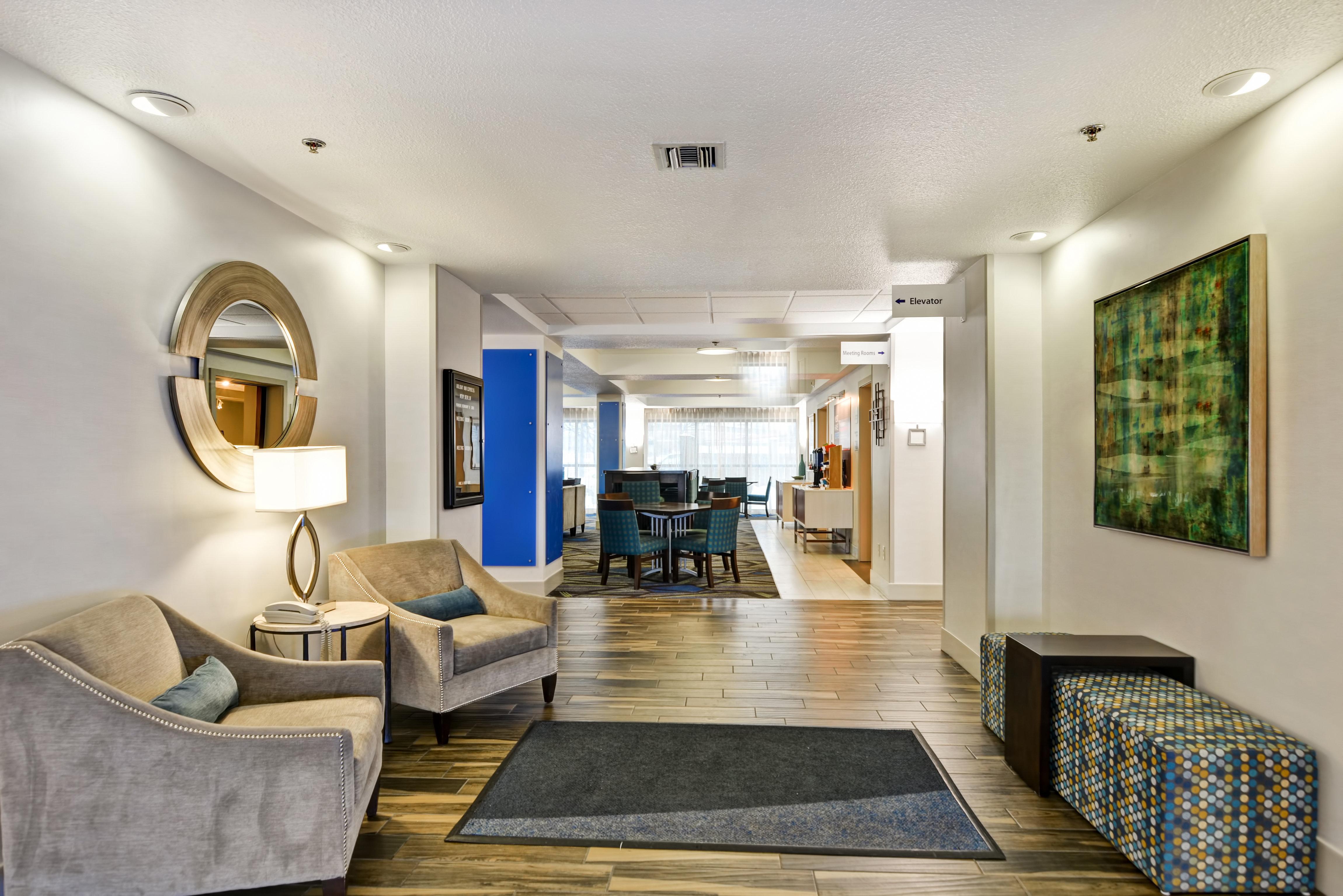 Holiday Inn Express Hotel & Suites Milwaukee-New Berlin By Ihg Exteriér fotografie