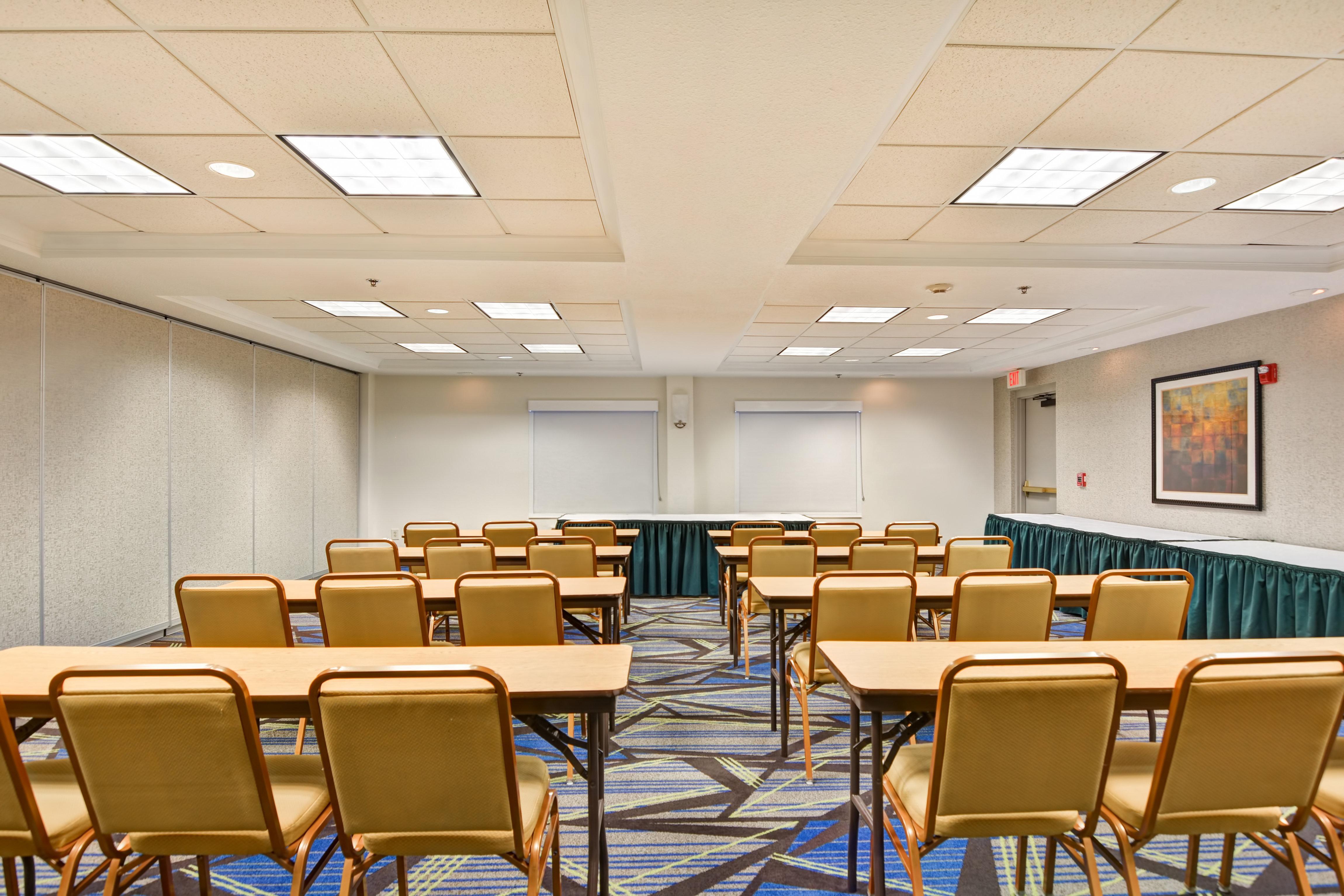 Holiday Inn Express Hotel & Suites Milwaukee-New Berlin By Ihg Exteriér fotografie