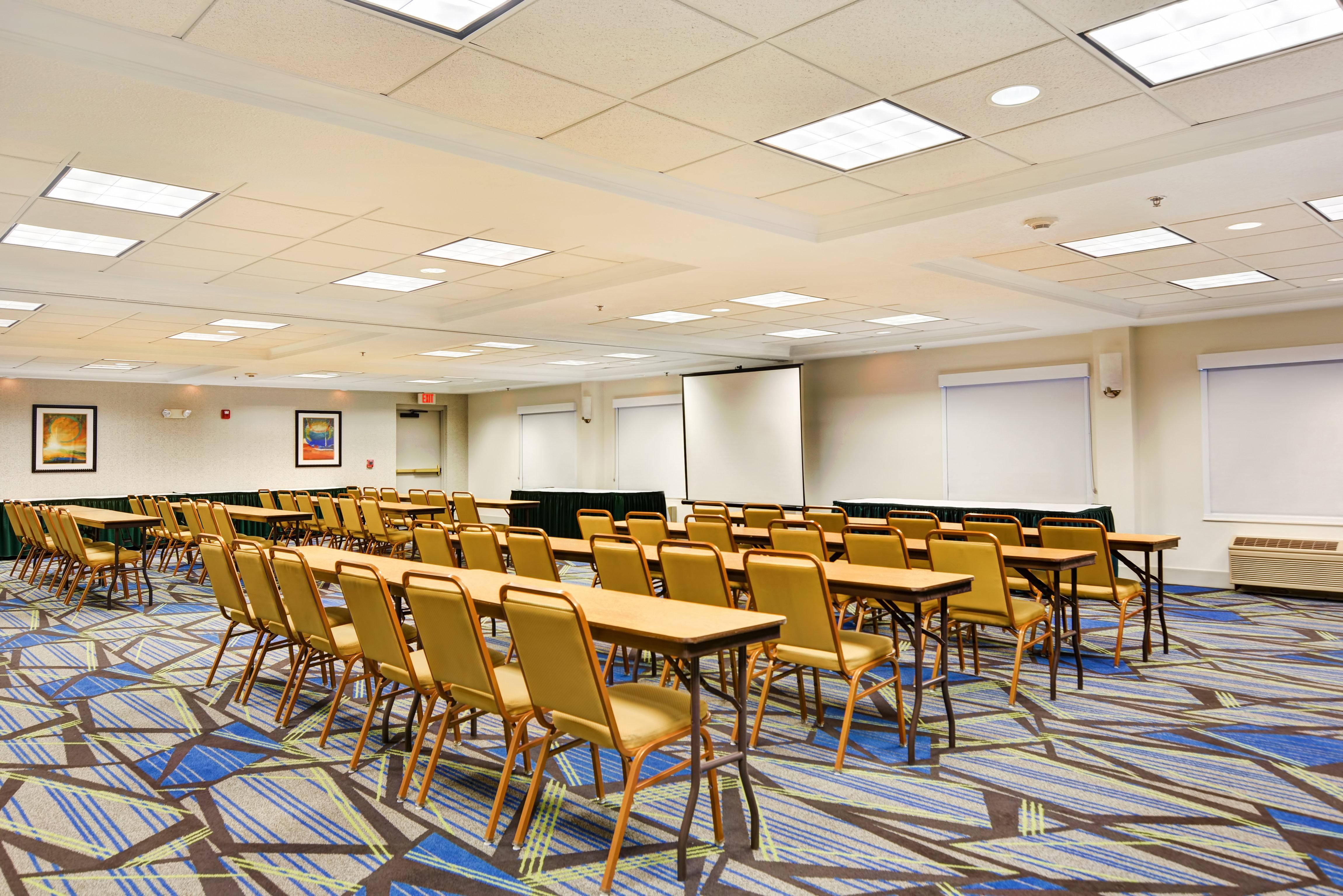 Holiday Inn Express Hotel & Suites Milwaukee-New Berlin By Ihg Exteriér fotografie