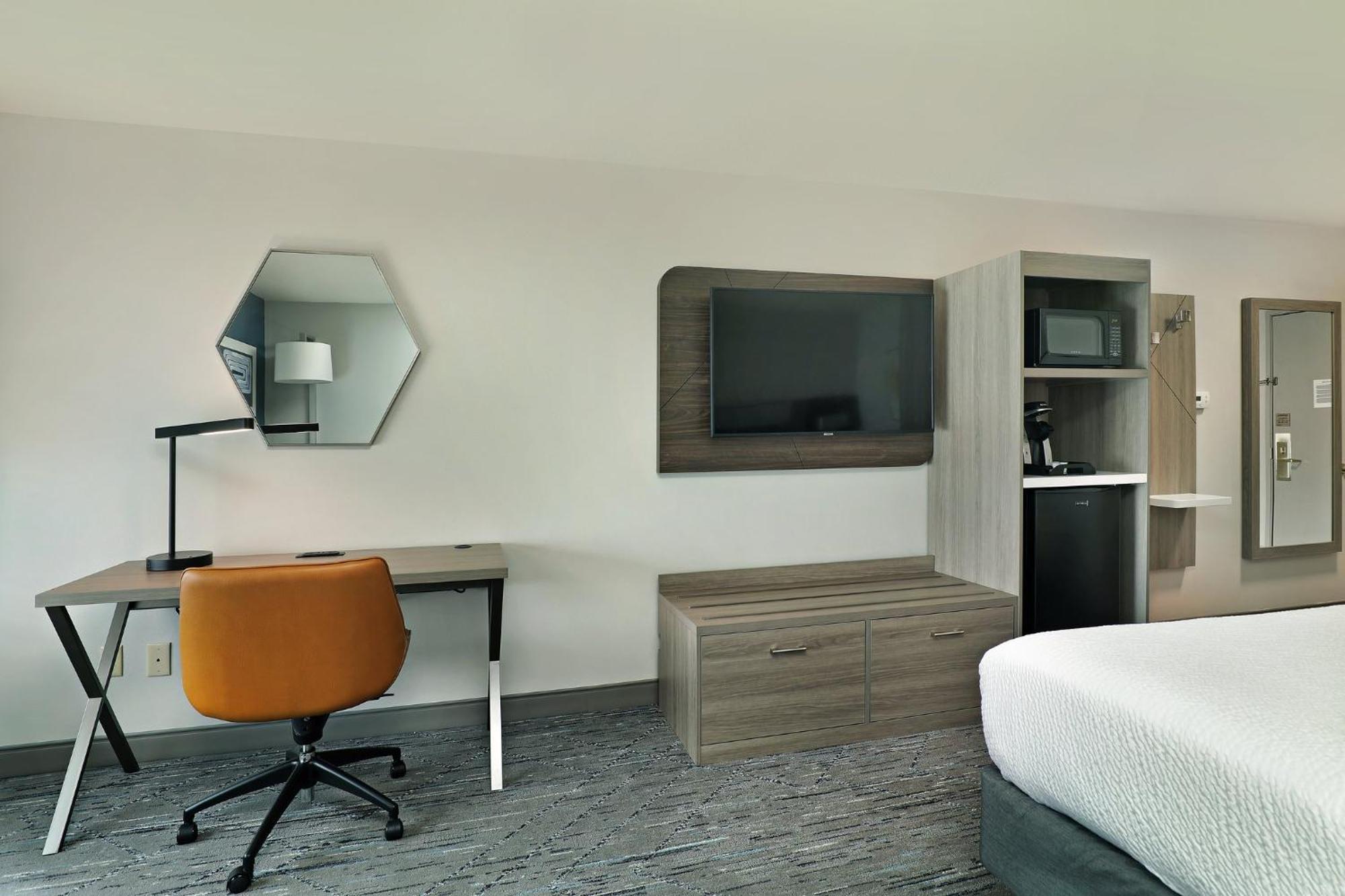 Holiday Inn Express Hotel & Suites Milwaukee-New Berlin By Ihg Exteriér fotografie