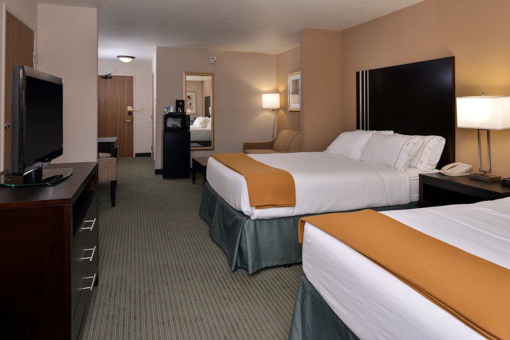 Holiday Inn Express Hotel & Suites Milwaukee-New Berlin By Ihg Exteriér fotografie